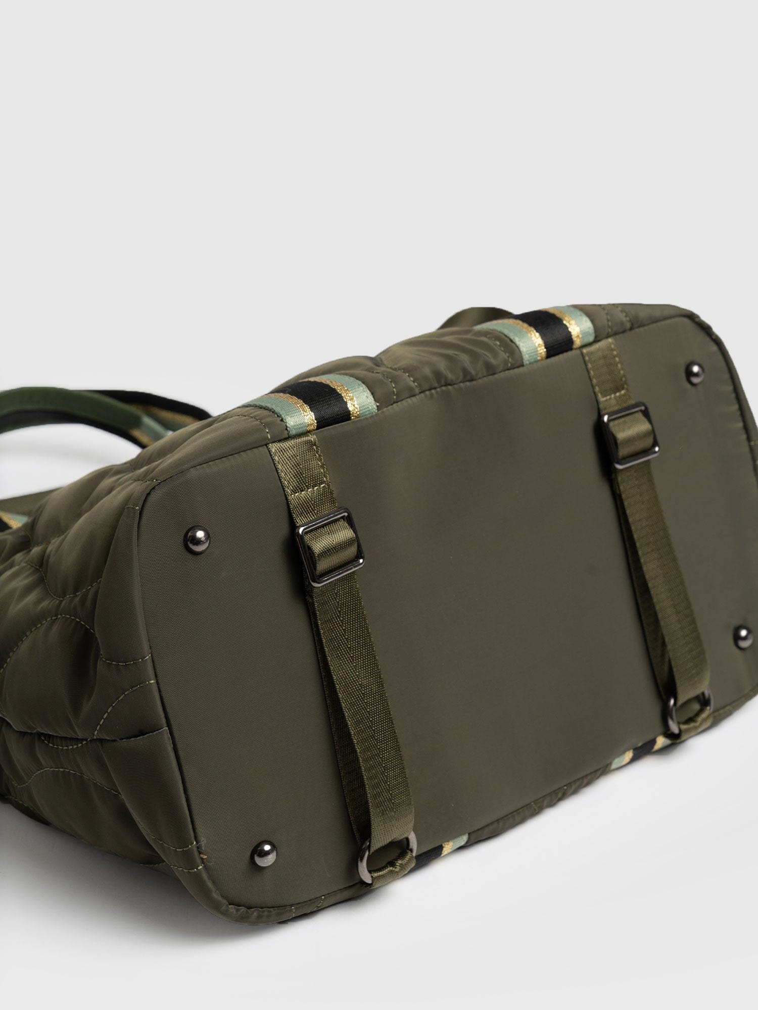 Quilted Tote Bag Khaki - Women's Tote Bags | Saint + Sofia® EU